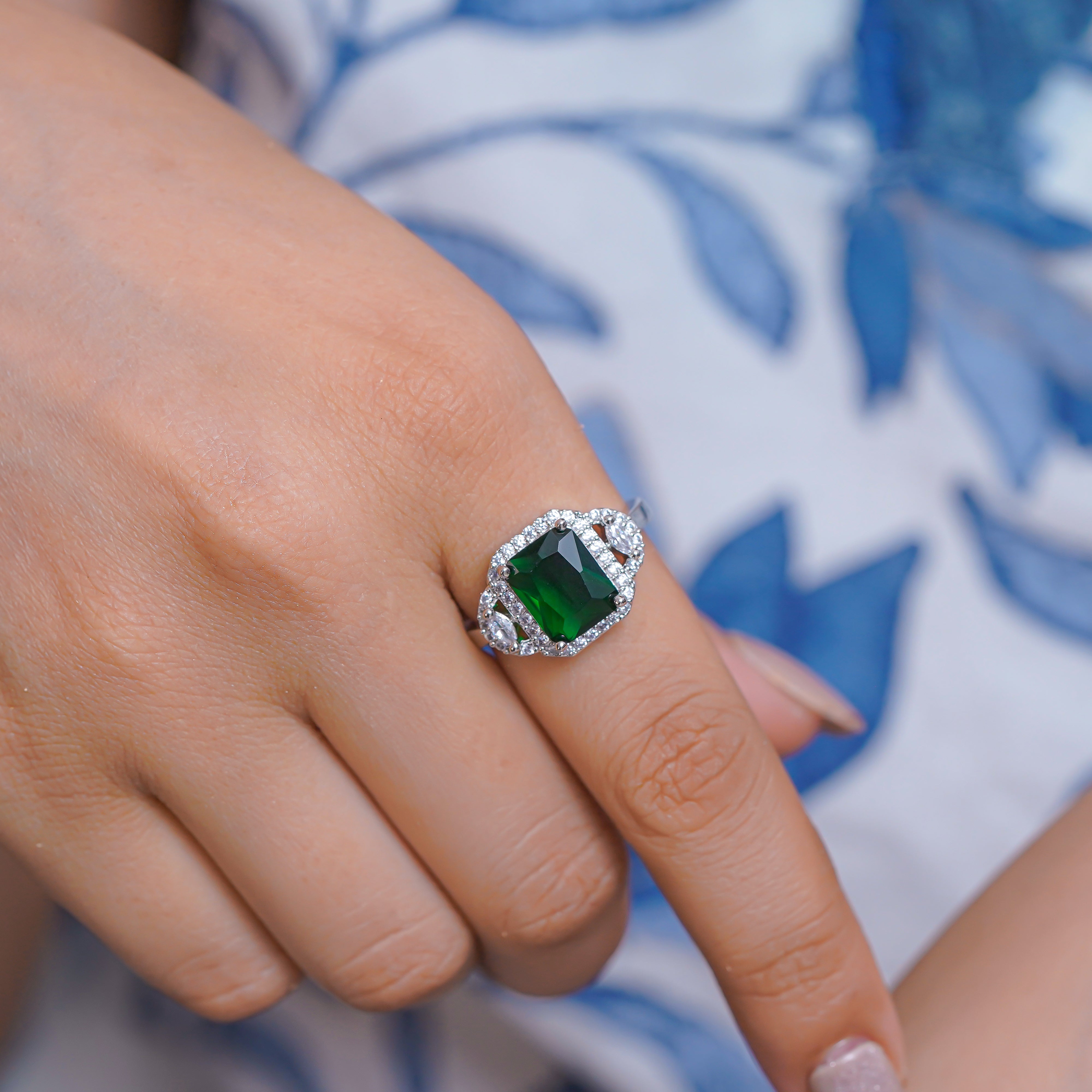 Stunning Green Emerald-Cut Crystal Accents Adjustable Ring For Women SR27