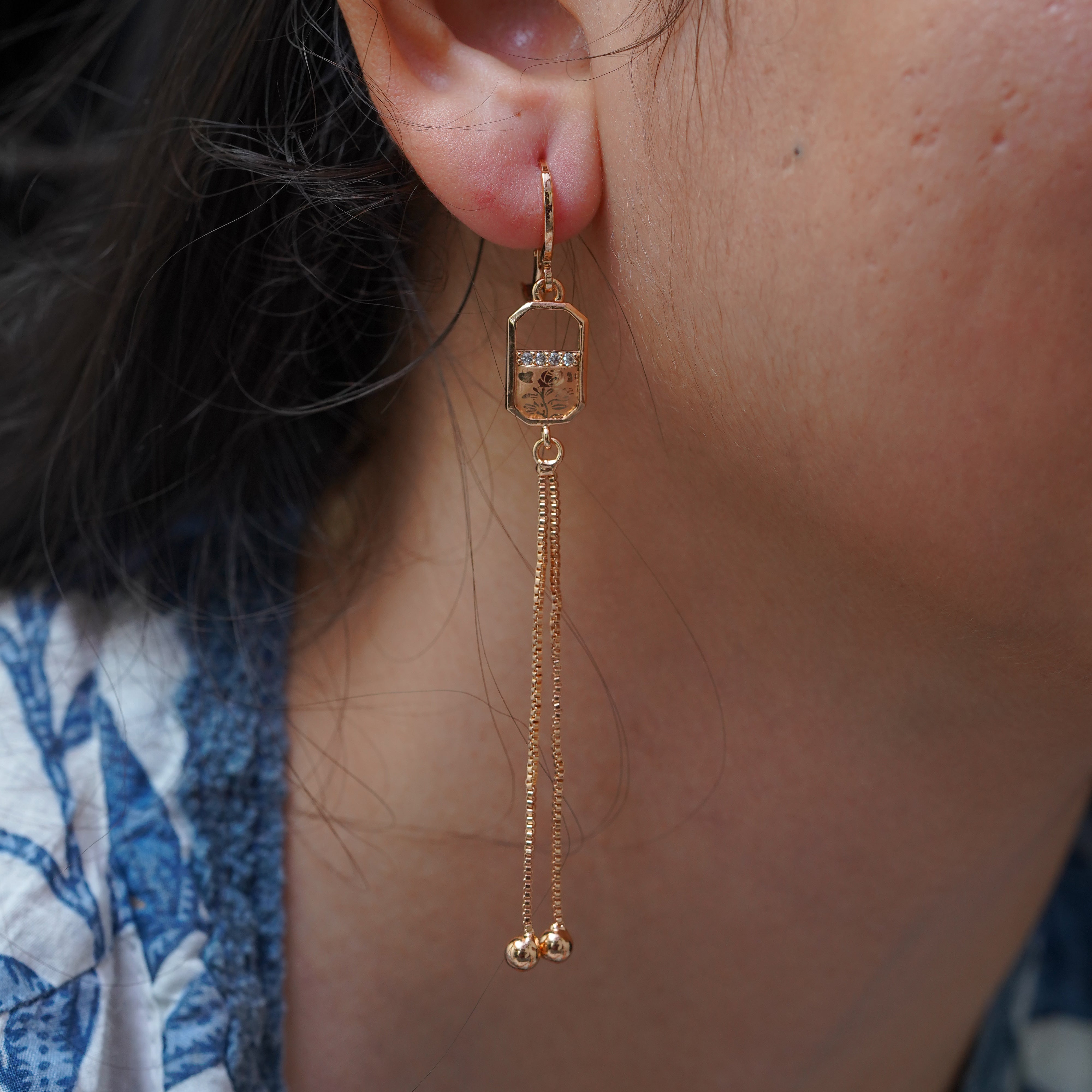 Exquisite Long Gold Dangle Earrings for Women SE31