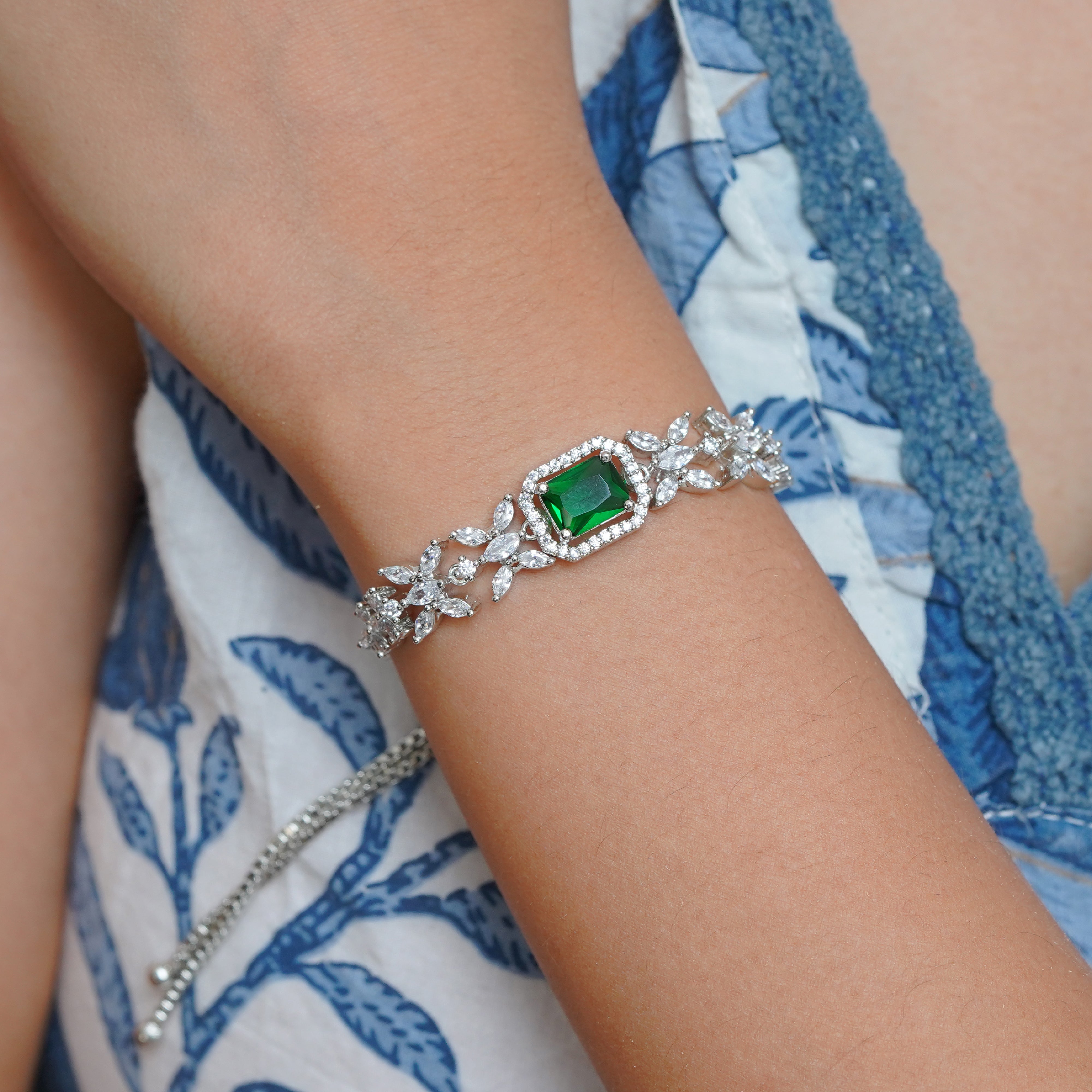 Elegant Green Stone Silver Bracelet - Luxury by SELAYA SBR5