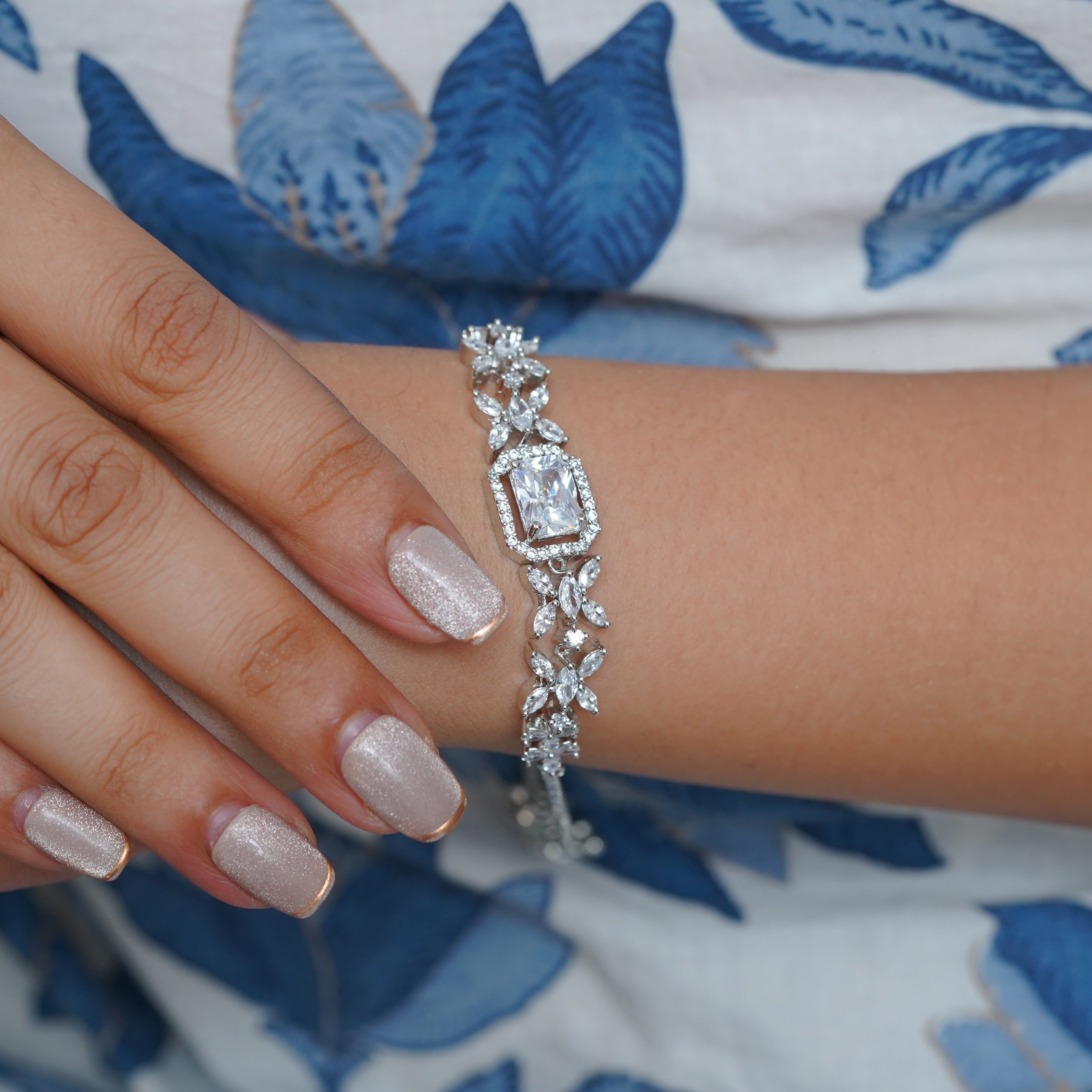 Exquisite Clear Stone Silver Bracelet - Elegance by SELAYA SBR5