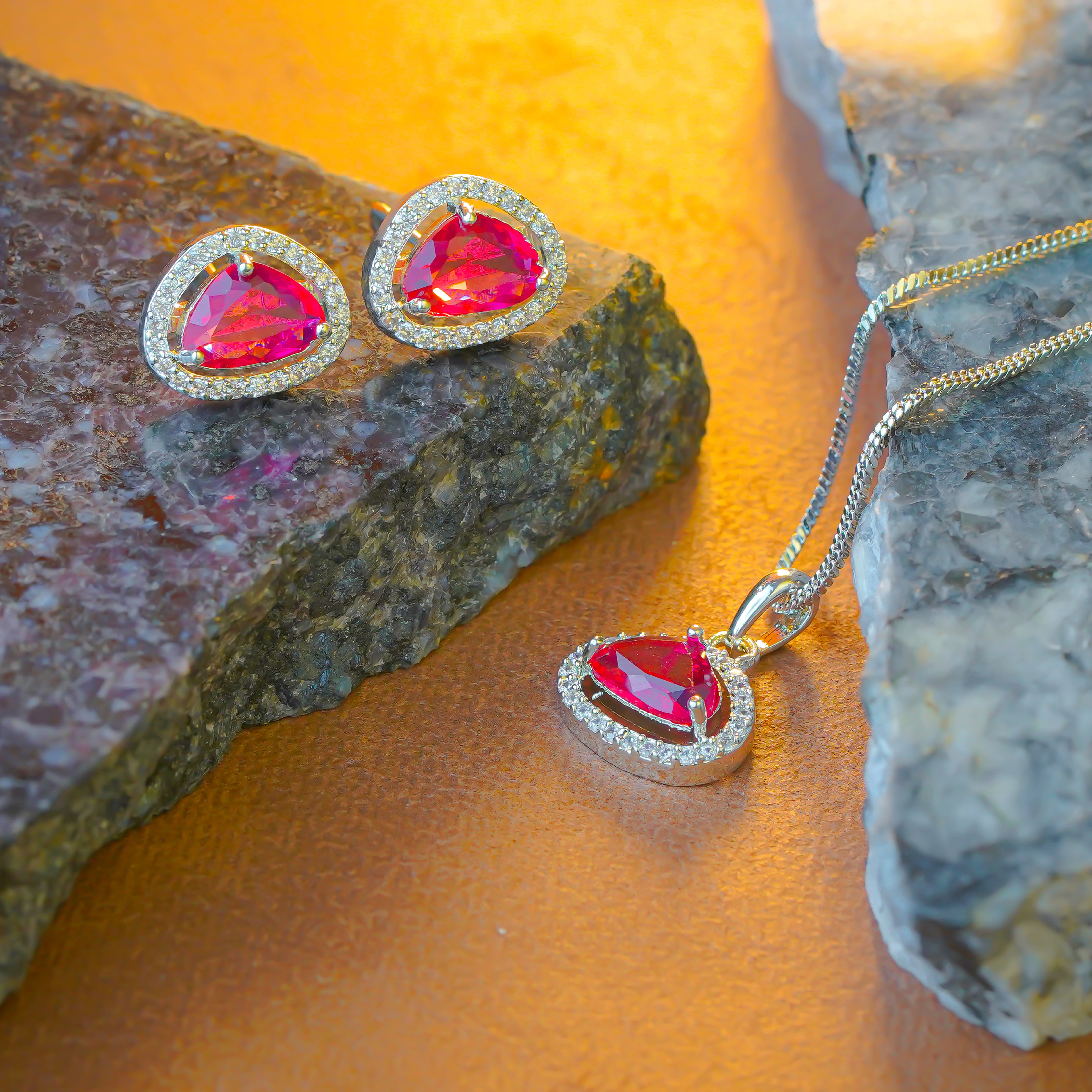 Stunning Teardrop Red Gemstone Pendant Set with Earrings