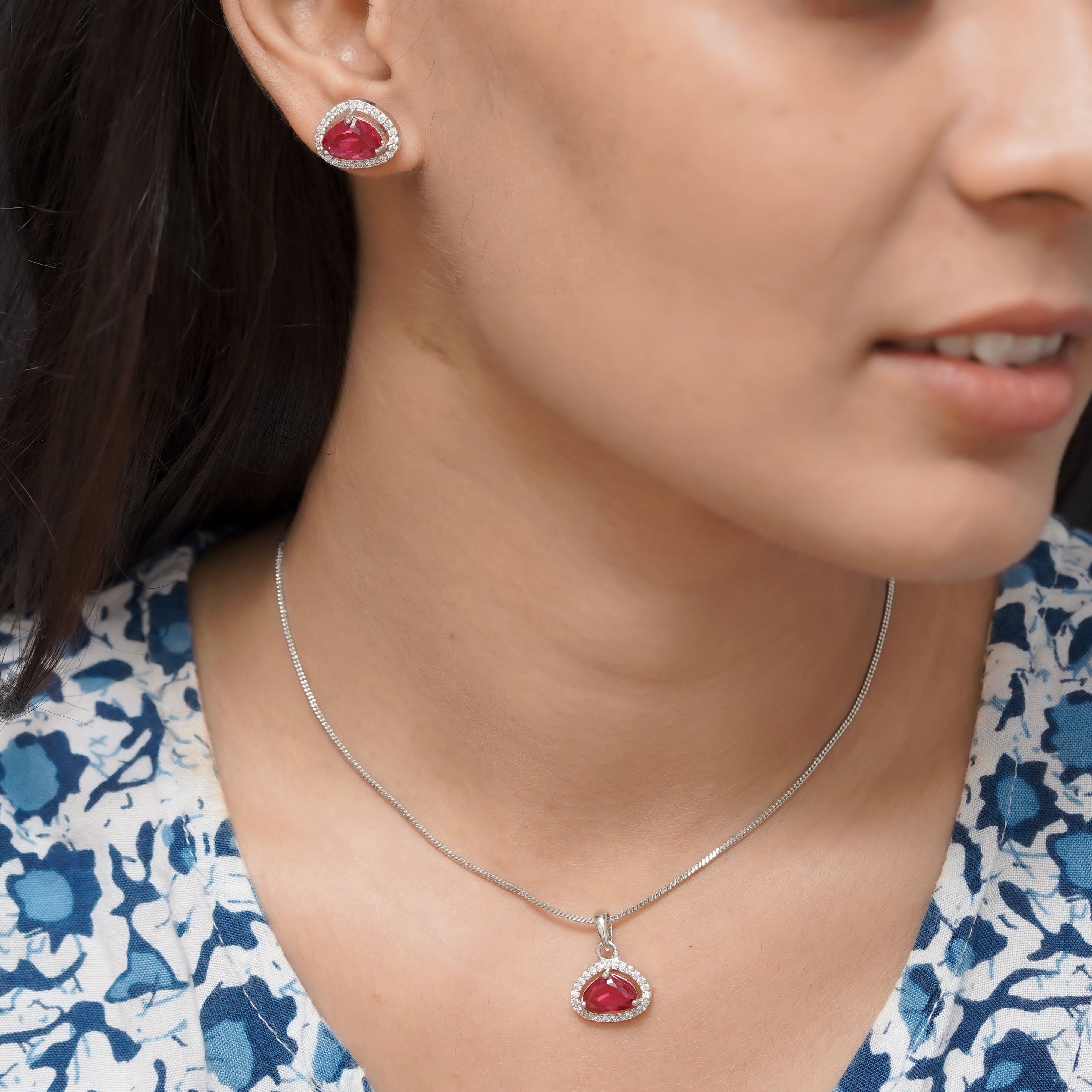 Stunning Teardrop Red Gemstone Pendant Set with Earrings