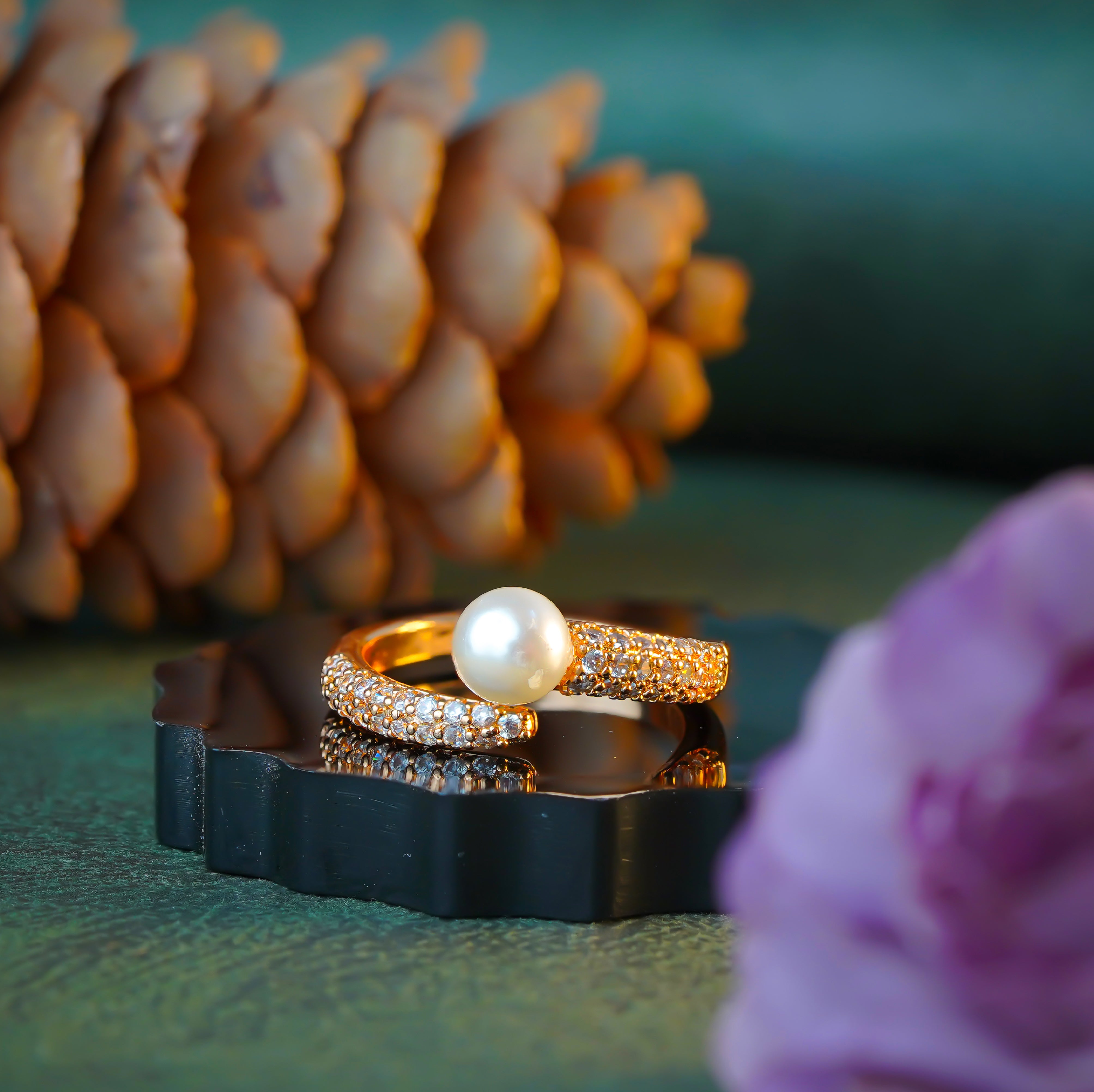 "Luxurious Pearl and Crystal Adjustable Ring for Women SR19