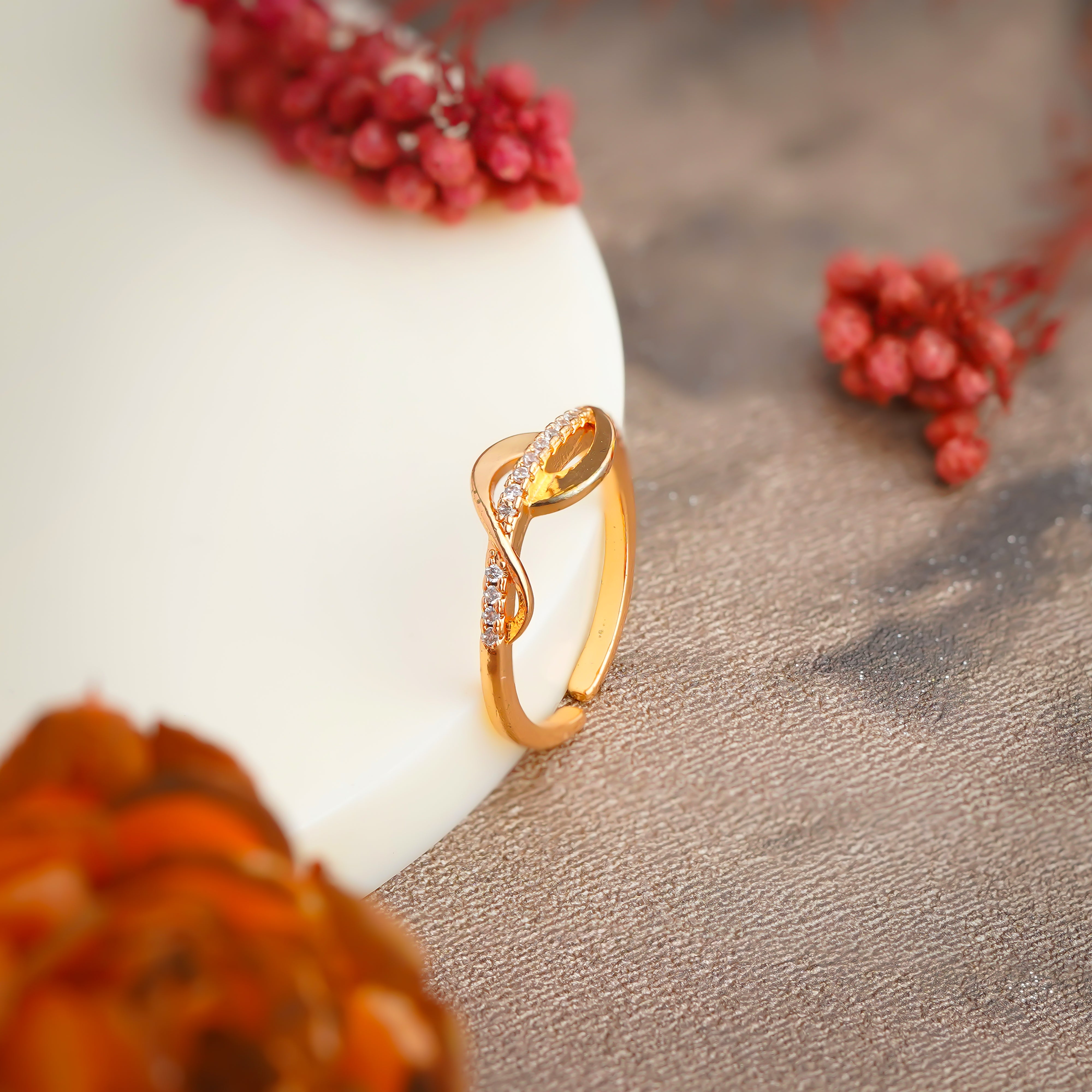 Elegant Gold Plated Twisted Crystal Ring for Women SR4